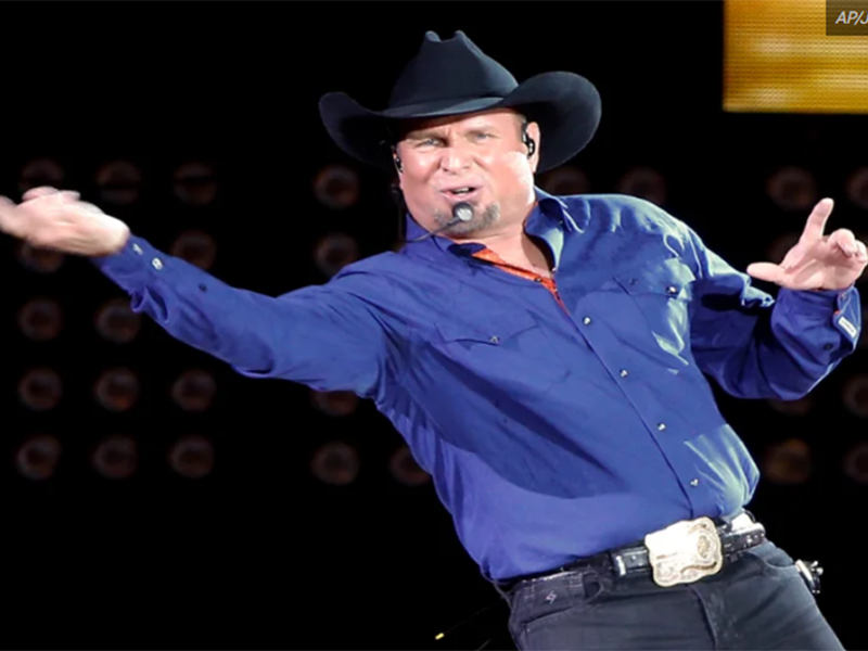 Garth Brooks at AT&T Stadium